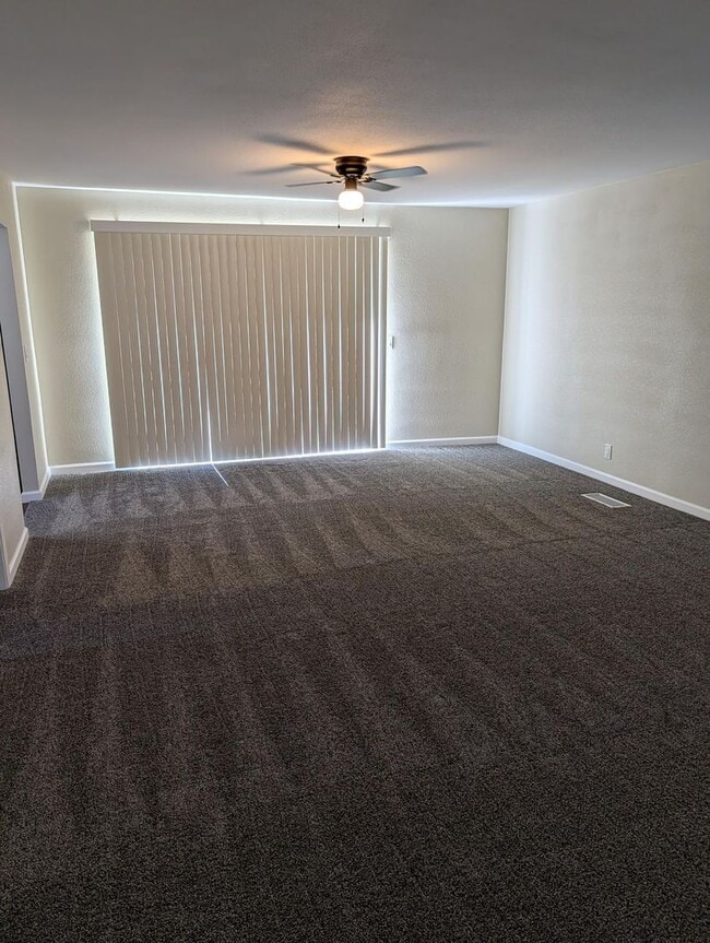 Building Photo - Nice Family Home