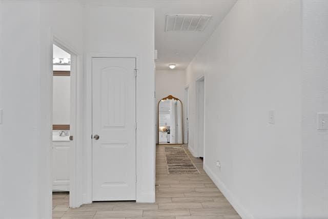 Building Photo - 3015 Columbus Ave