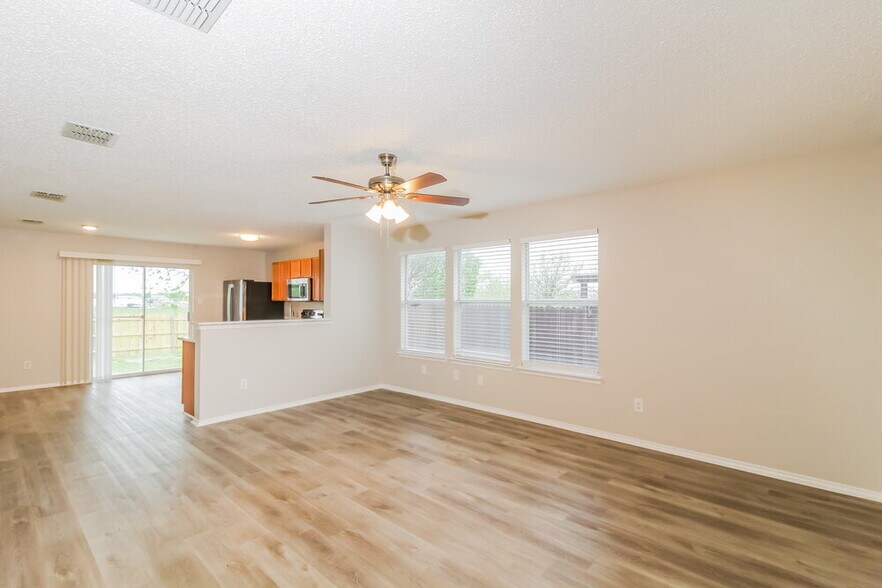 Building Photo - 1311 Dakota Trail