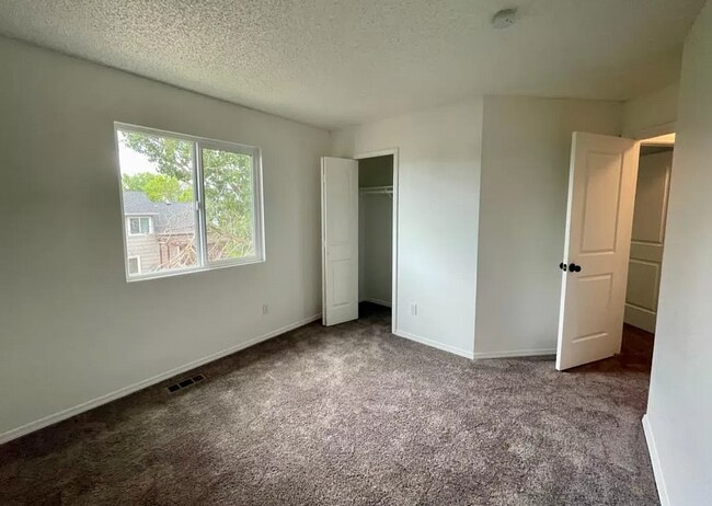 Building Photo - 8310 Turkey Run Dr
