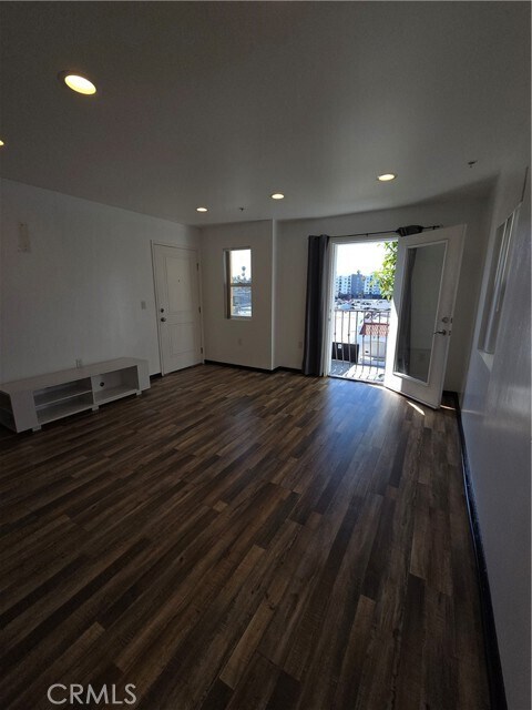 Building Photo - 14537 Archwood St