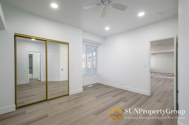 Building Photo - Newly Remodeled Condo In Taylorsville!