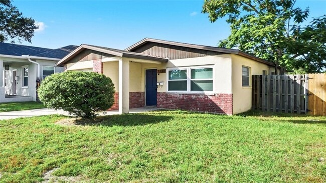 Primary Photo - 1131 55th Ave N