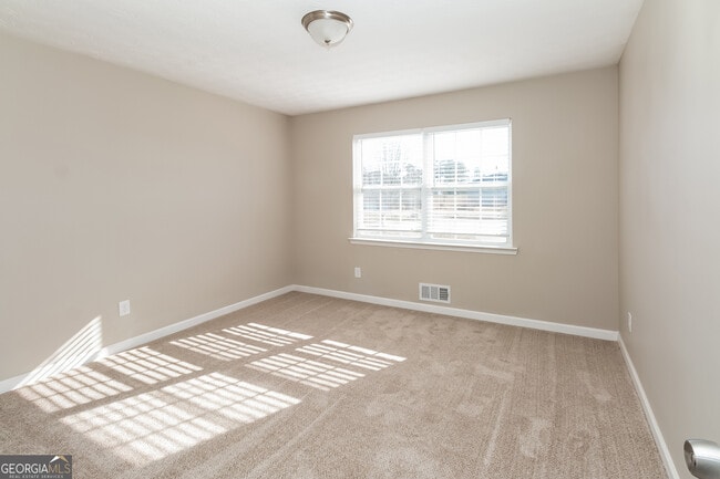 Building Photo - 519 Trinity Tr