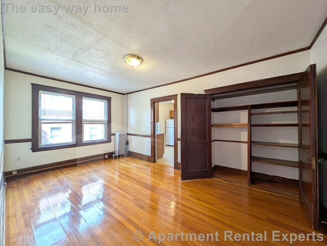 Building Photo - 157 Summer St