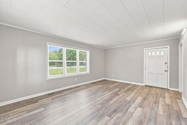 Building Photo - 1305 Erwin Rd