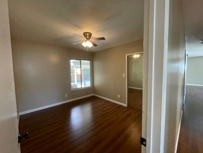 Building Photo - 4925 Tierra Baja Way