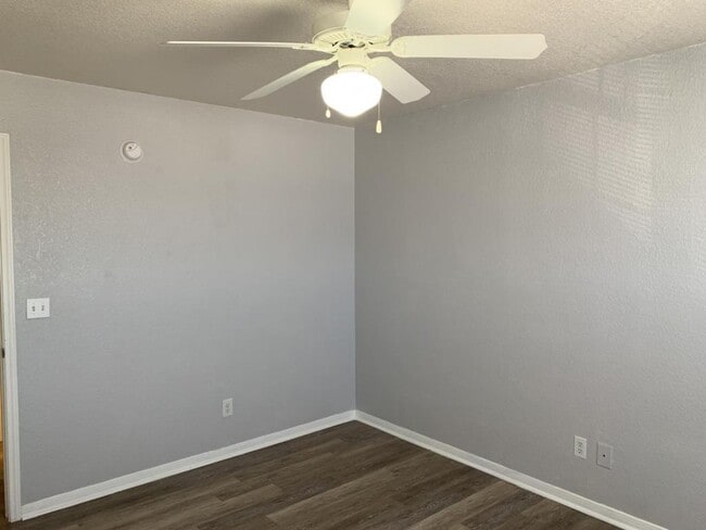 Building Photo - 2807 Cantabrian Dr