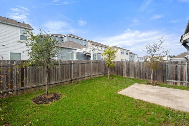 Building Photo - 15100 Forum Ave