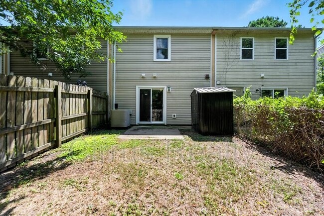 Building Photo - 3512 Bancroft Dr