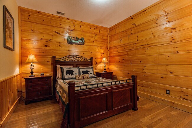 Building Photo - 415 Big Bear Wy