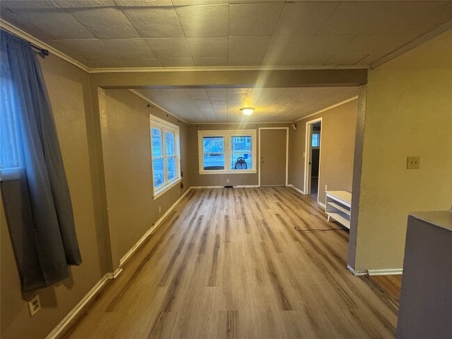 Building Photo - 9 Second St