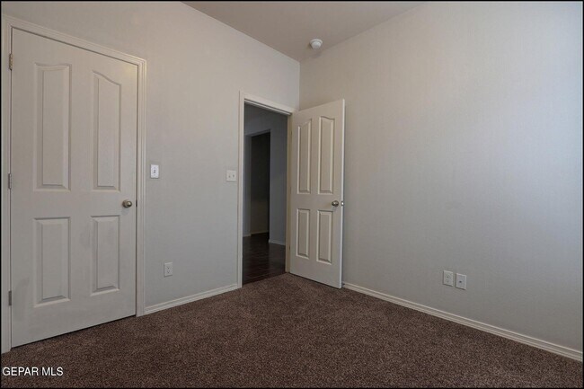 Building Photo - 14904 Jerry Armstrong Ct