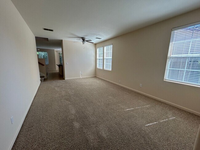 Building Photo - REDUCED!!!