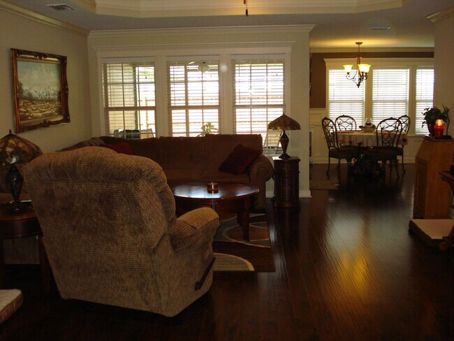 Building Photo - Exquisite Georgia Living: Elegant 3-Bedroom Home with Modern Amenities in Hahira. Located in Nels...