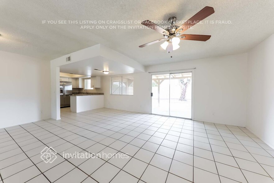 Building Photo - 3607 W Kings Ave