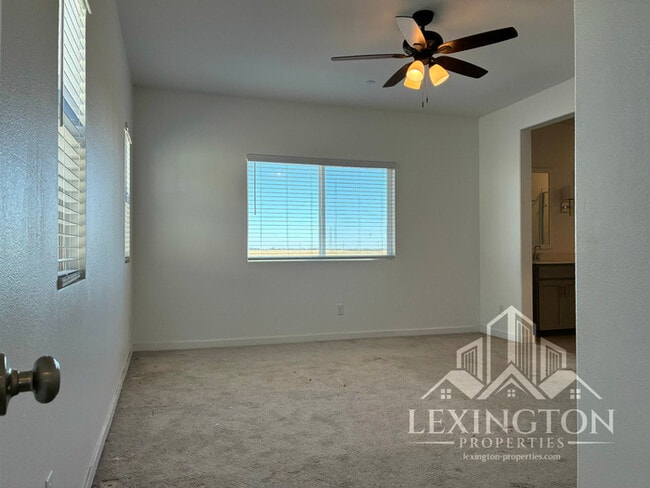 Building Photo - Beautiful Modern, 3BD/2.5BA Home in Rancho...