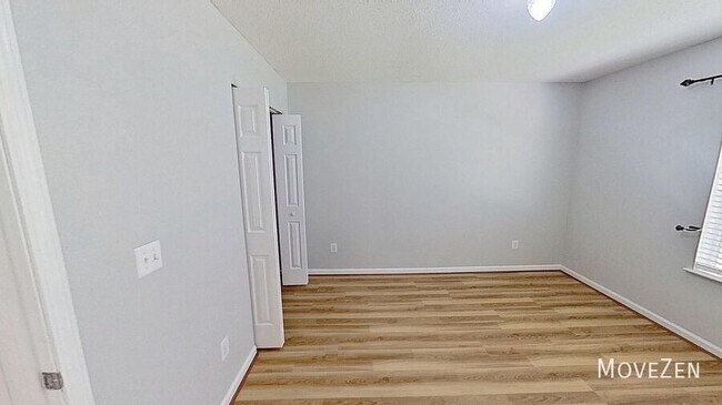 Building Photo - 21 Reedy River Way