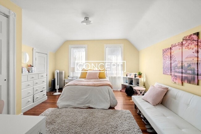 Building Photo - 116 Pearson Rd