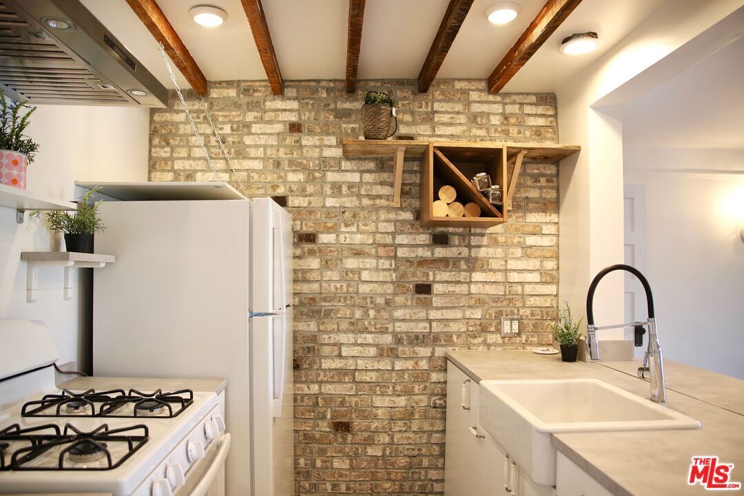 Building Photo - 1765 Griffith Park Blvd