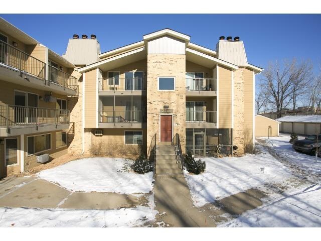 Third Floor Condo - 2240 Ridge Dr