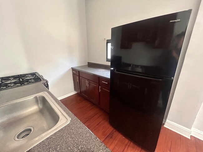 Building Photo - 5246 S Drexel Ave