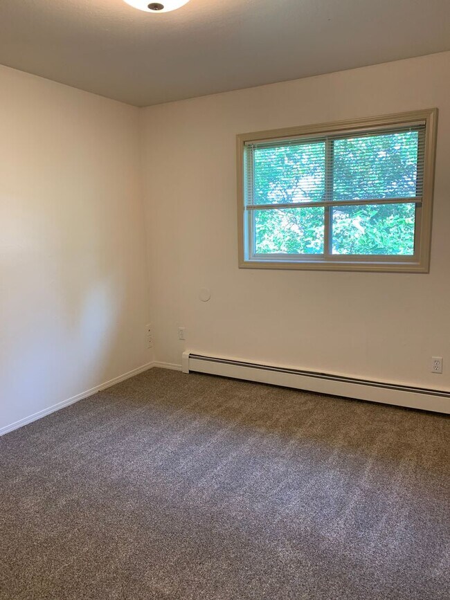 Building Photo - 1701 Elcadore Dr
