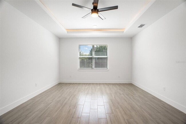 Building Photo - 24489 SW Kingsway Cir