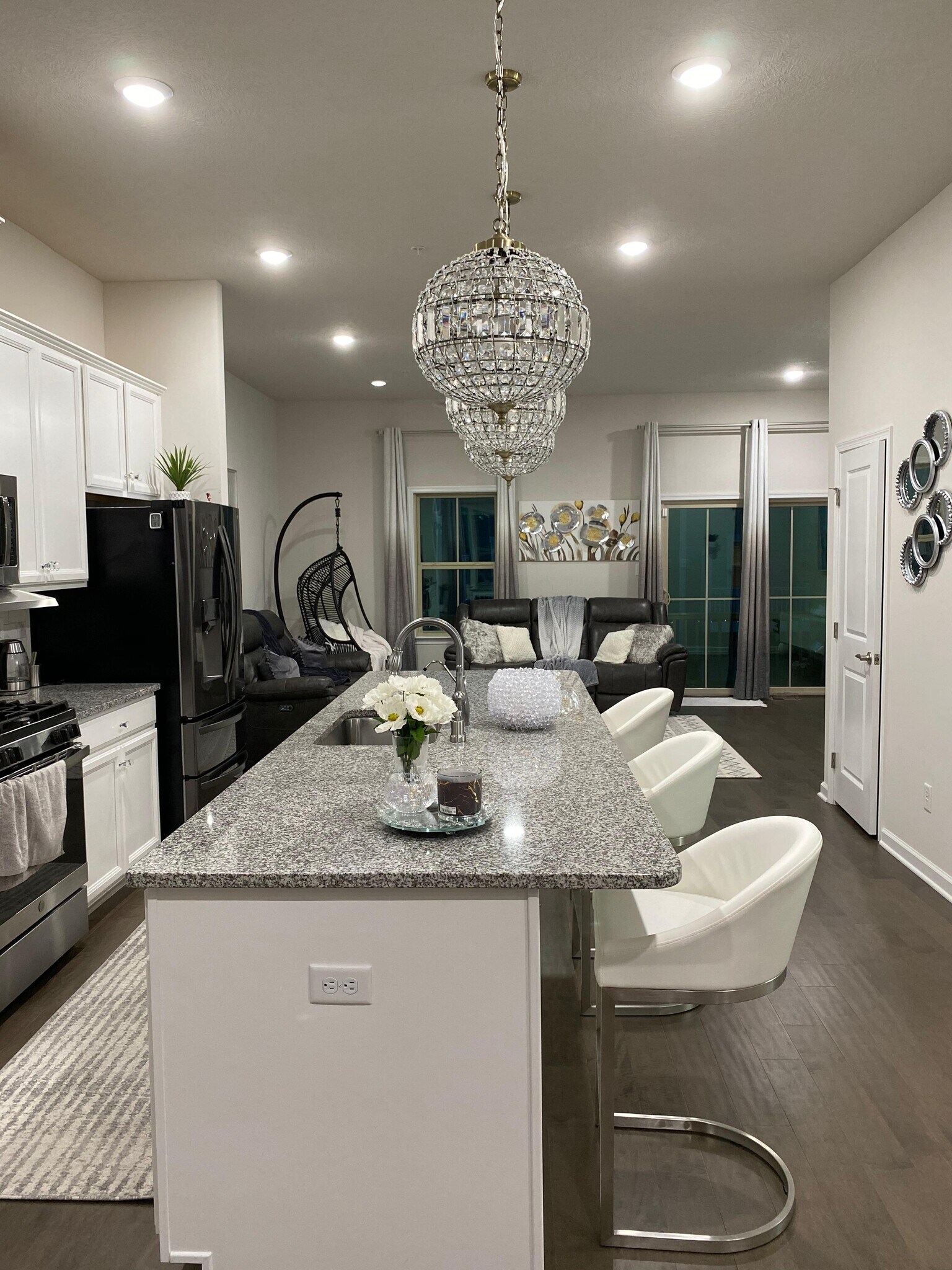 Building Photo - 2008 Hemlock Ln