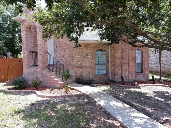 Primary Photo - 12718 Hilltop Dr