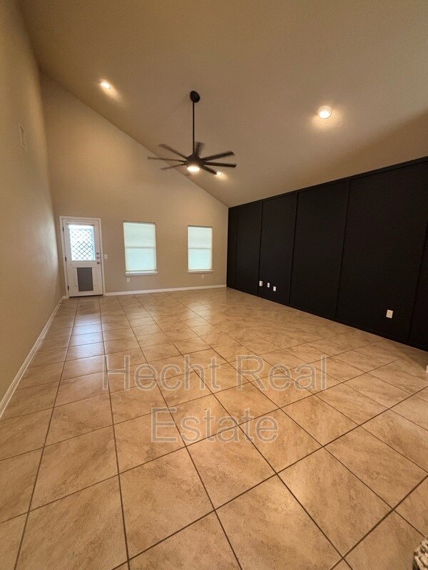 Building Photo - 9209 Sawyer Fay Ln
