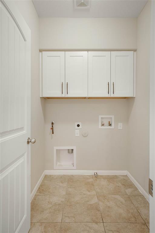 Building Photo - 13400 Briarwick Dr