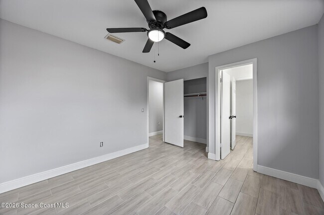 Building Photo - 419 Marquis St