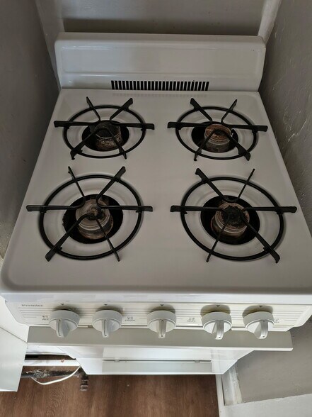 Building Photo - 24 Cameron Ave