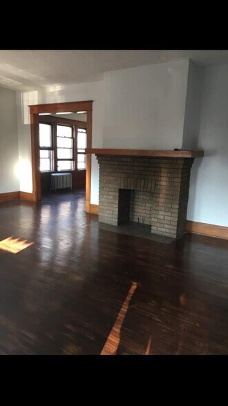 Building Photo - 279 Sterling Ave