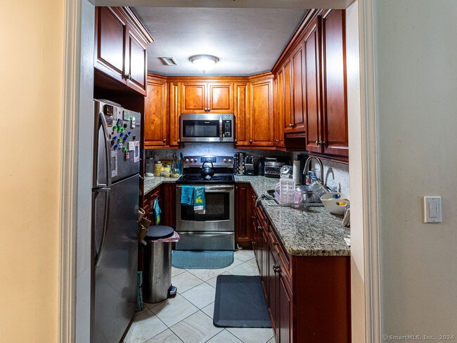 Building Photo - 309 Ely Ave