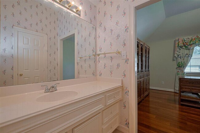 Building Photo - 4707 Gladesdale Park Ln