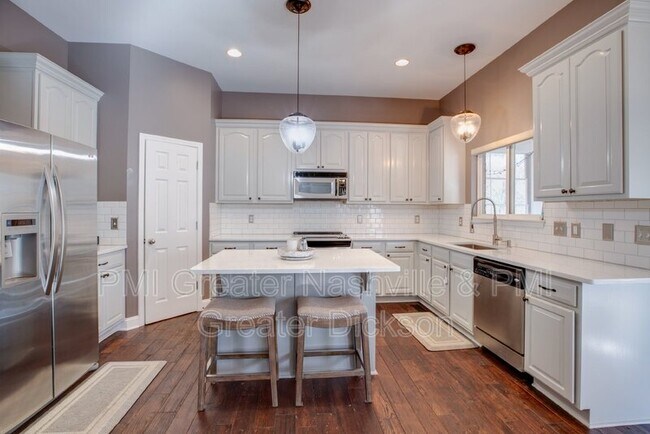 Building Photo - 7393 Riverfront Dr