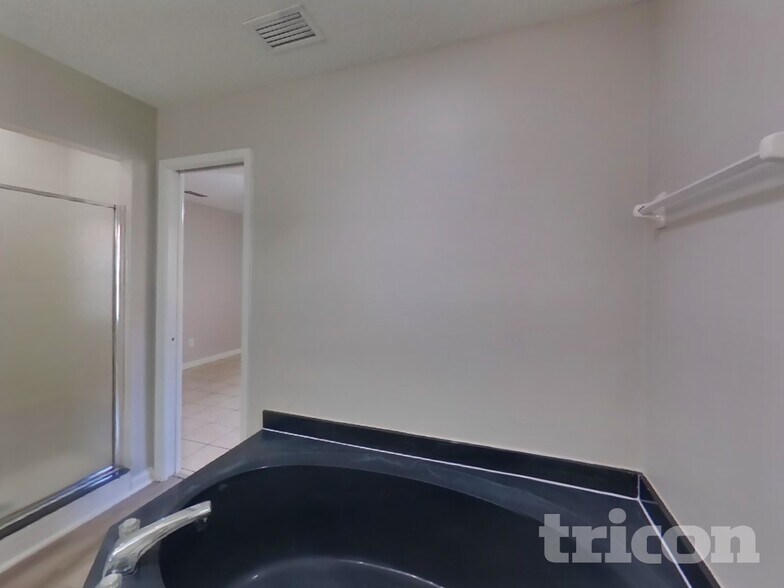 Building Photo - 417 Filmore Dr