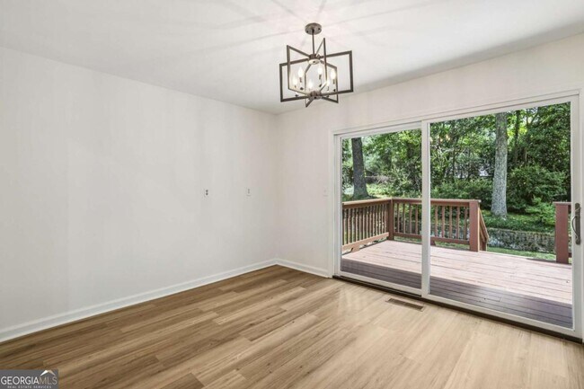 Building Photo - 3705 Donaldson Dr NE