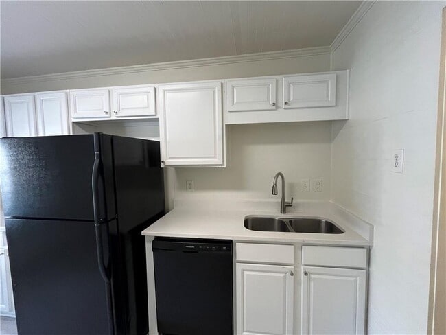 Building Photo - 1603 Tallulah St NW