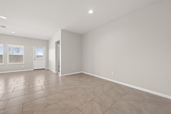 Building Photo - 7558 Highland Chase Dr