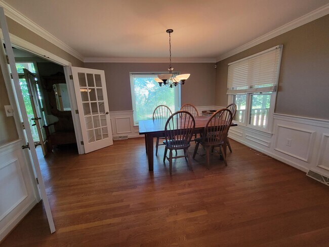 Building Photo - 210 Rhynehardt Rd