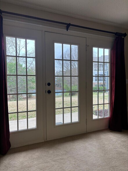 Building Photo - 503 Pelham Square Way
