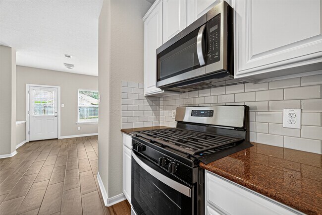 Building Photo - 6023 Lamb Creek