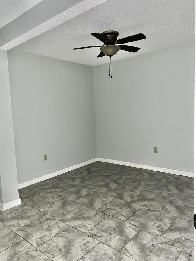 Building Photo - 42 S Claybrook St