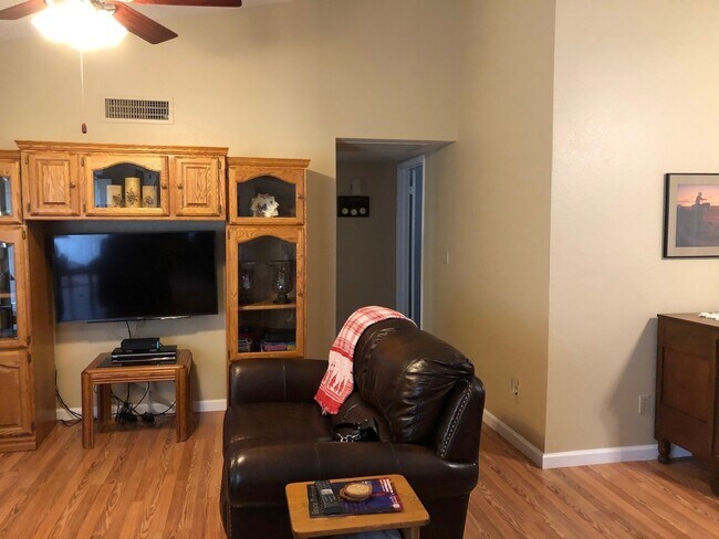 Building Photo - Lovely Home in 45+ Active Adult Community of Leisure World.  Available April through October 2026!