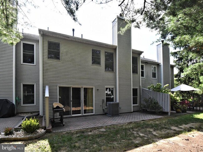 Building Photo - 6 Kanon Ct