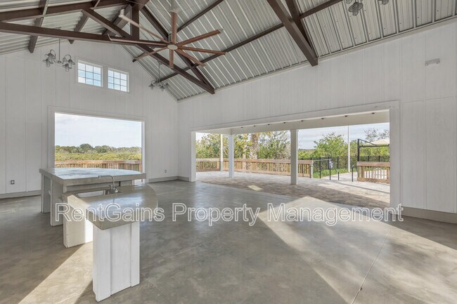 Building Photo - 133 Leeward Island Dr