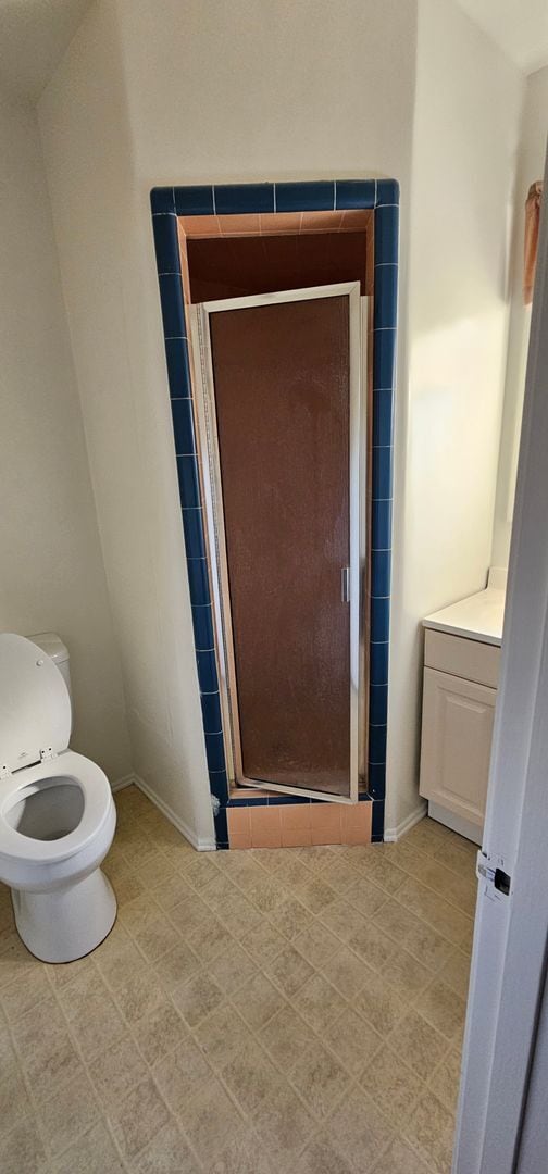 Building Photo - 3 bedroom Riverside home